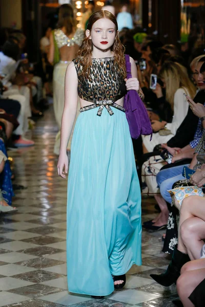 Look 43
